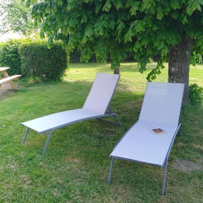 Grande Maison De Plain Pied Avec Jardin Arbore. Champignelles Bagian luar foto