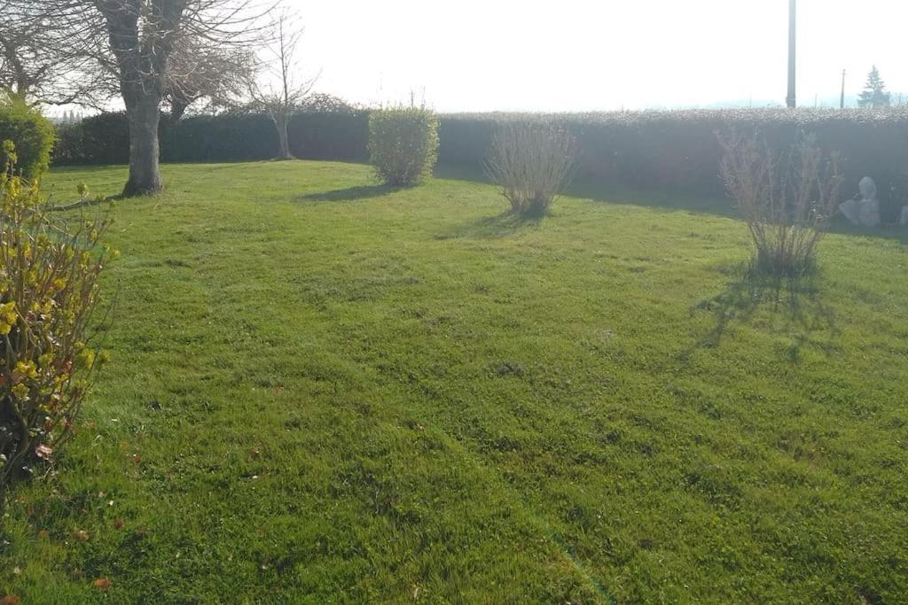 Grande Maison De Plain Pied Avec Jardin Arbore. Champignelles Bagian luar foto