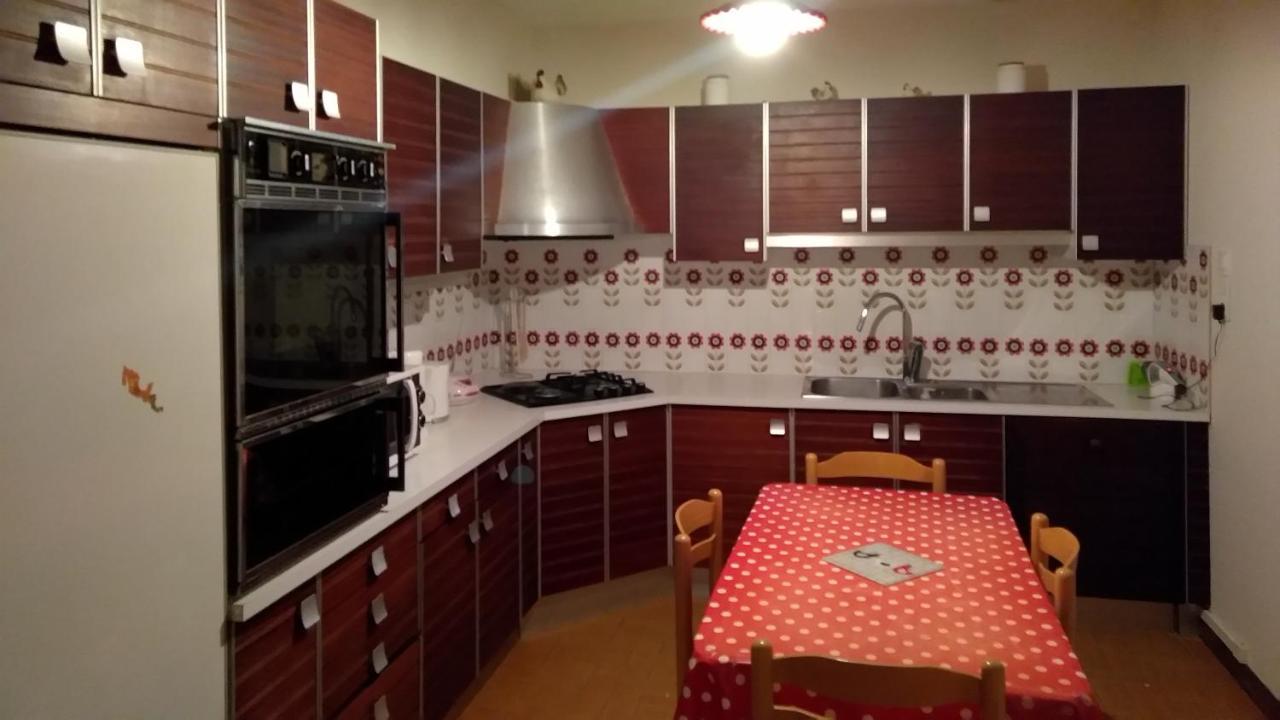 Grande Maison De Plain Pied Avec Jardin Arbore. Champignelles Bagian luar foto