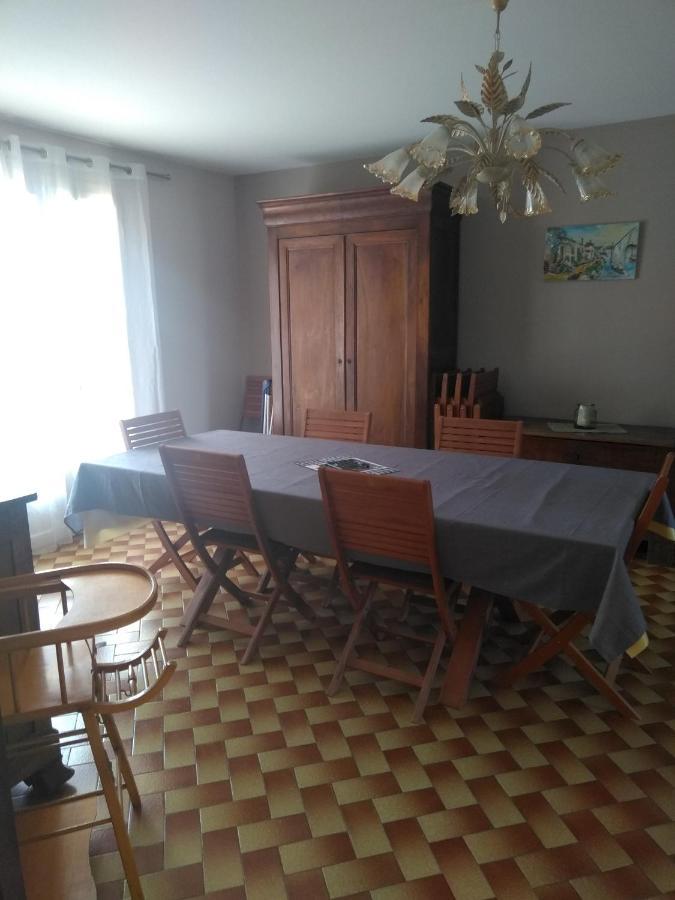 Grande Maison De Plain Pied Avec Jardin Arbore. Champignelles Bagian luar foto